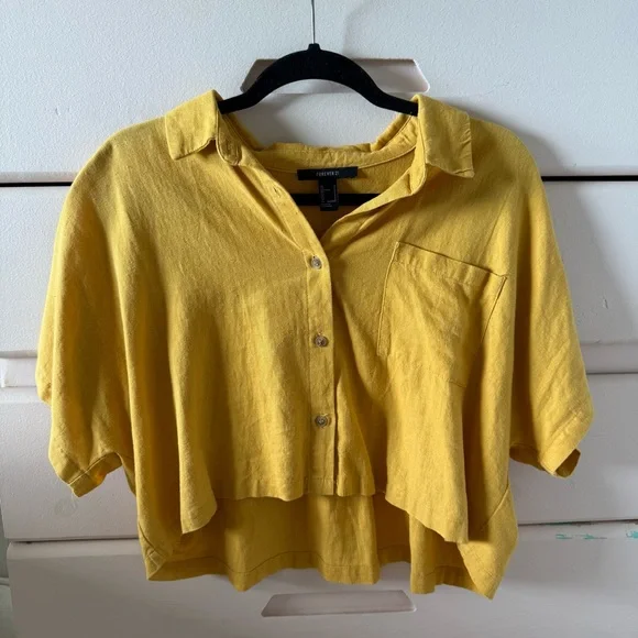 Cropped Collared Button Up Shirt - Picture 3 of 3